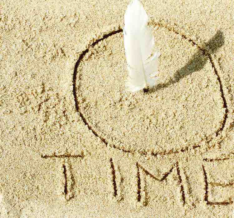 Slnečné hodiny v záhrade - reinterpretácia najstaršieho ukazovateľa času Slnečné hodiny v záhrade -budovanie-piesok-dovolenka-jednoducho-jar