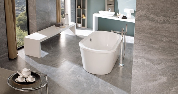 Kúpeľňové dlaždice kameň vyzerajú minimalisticky