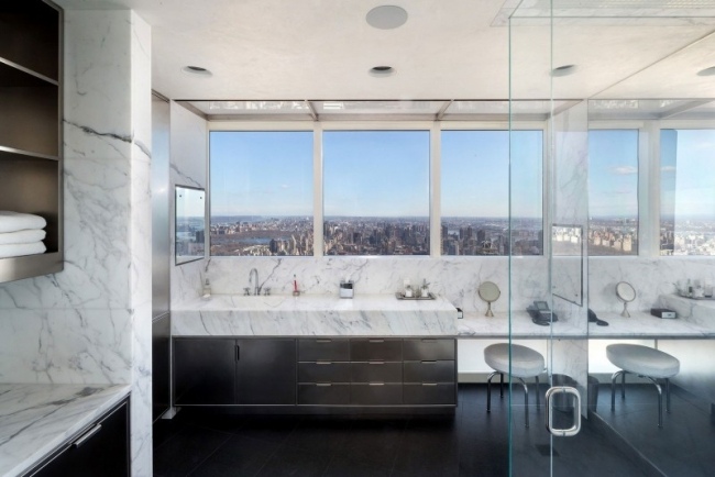 Biele mramorové umývadlo, kúpeľňa-podlahy z čiernej žuly