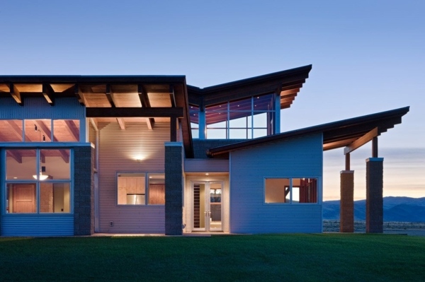 Vidiecky dom Remote Valley - predná fasáda