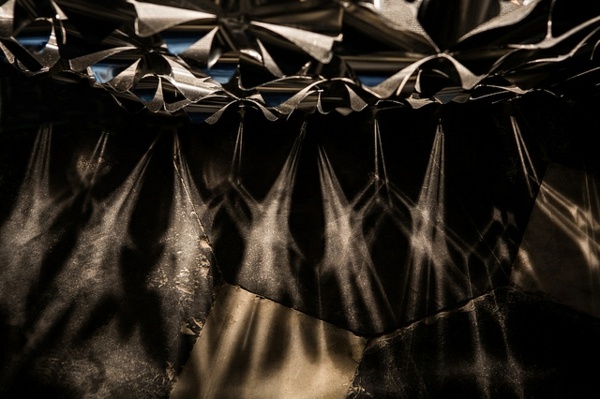 Svetlo a tieň-LOTUS-DOME-Studio-Roosegaarde