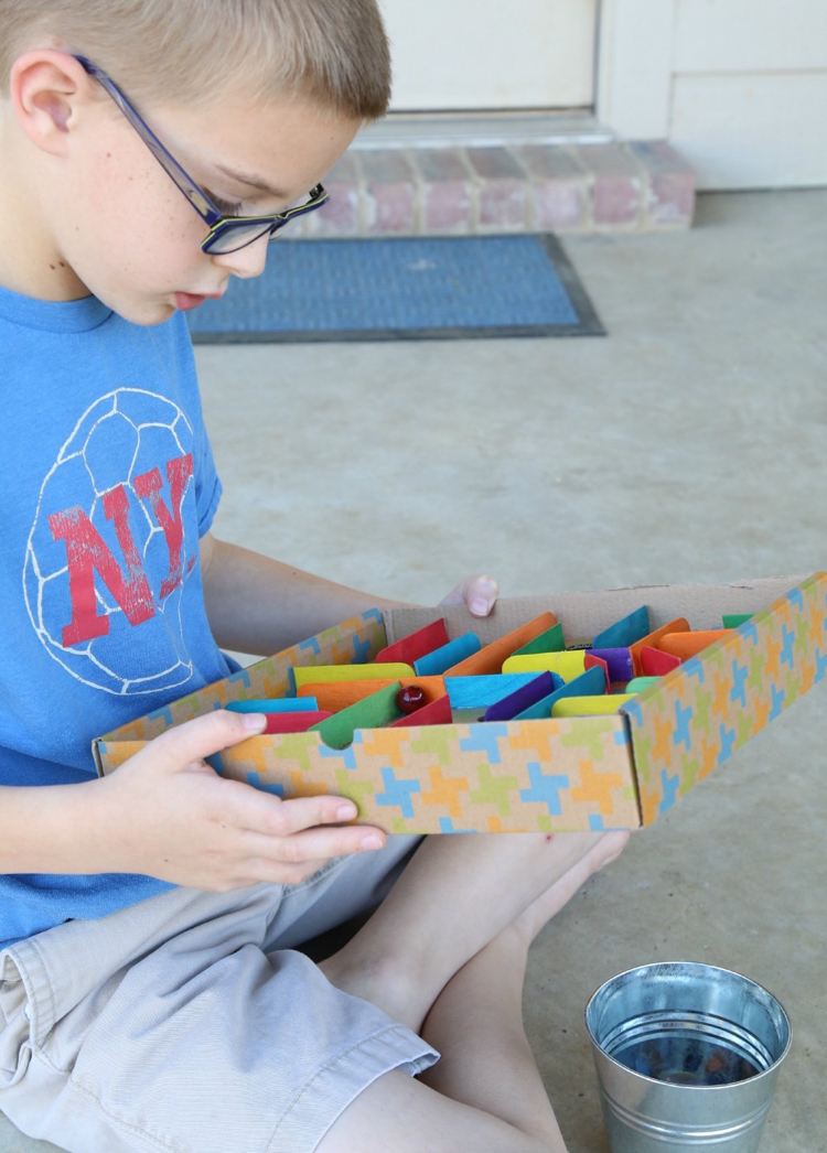 hry-urob si sám loptu-bludisko-diy-zručnosť-hra-deti