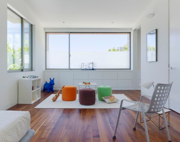 Farebná schéma detská izba vstavaný nábytok drevená podlaha