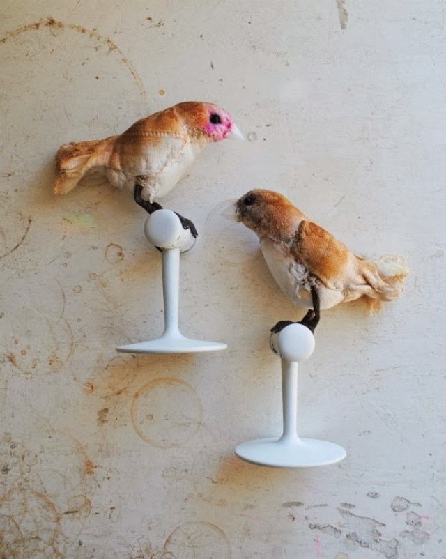 vyrábajte vtáky zo zostávajúcich materiálov mr-finch vtáky recyklovali ručné práce z textilných mr-finch tvorov
