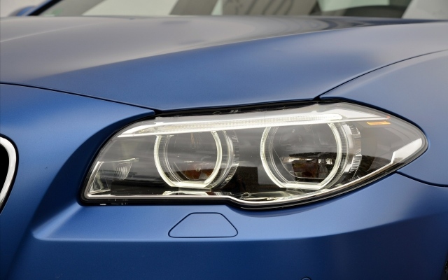 Svetlomety s agresívnym, športovým dizajnom Svetlomety BMW M5