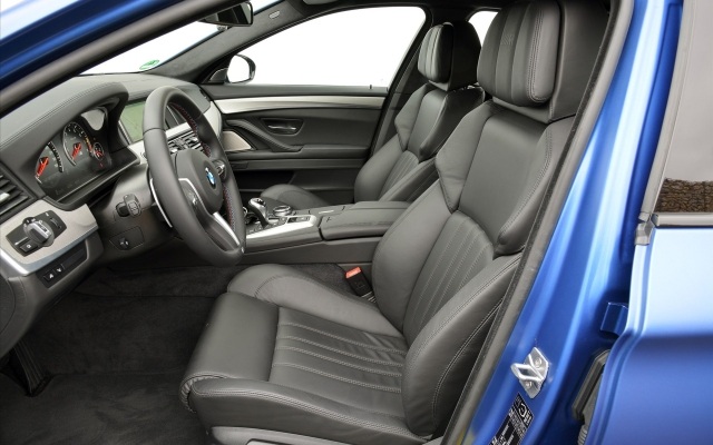 Športové sedadlá z pravej kože Návrh interiéru BMW 2014