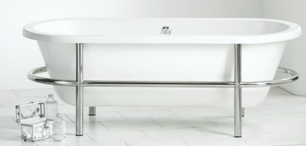 moderný dizajn vane - klasický a biely