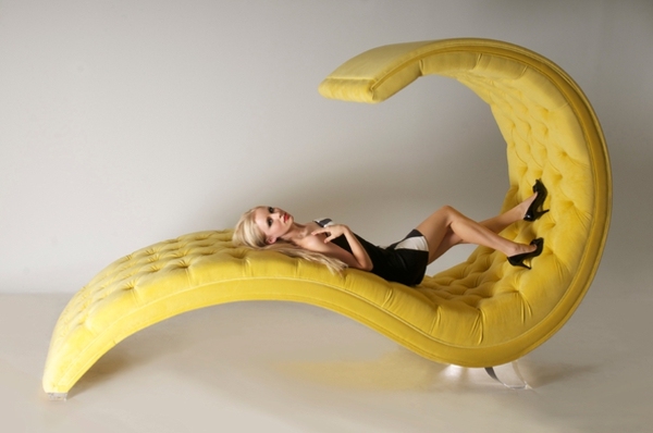 žlté ležadlo pôvodného tvaru eklektický dekor Formujte eklektický nábytok dizajnérsky nábytok