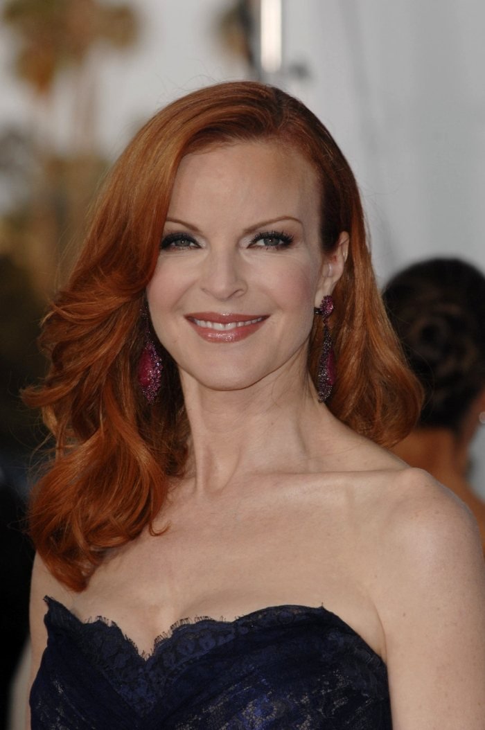 prírodná ryšavá herečka Marcia Cross meď-ryšavé vlasy-príroda-marcia-kríž