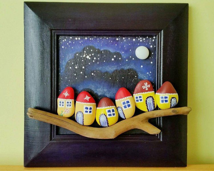 Maľujte domčeky pred obraz na konári. Vytvorte si vlastnú domácu dekoráciu