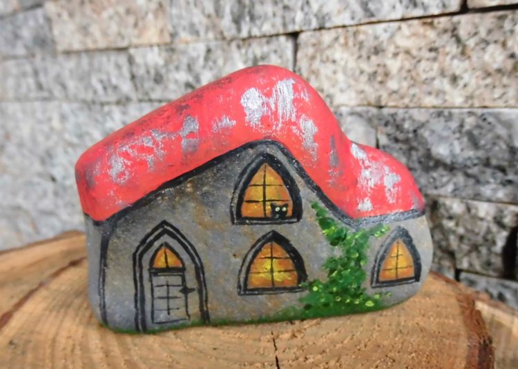 Maľovanie domov z kameňa a nápady na výzdobu v záhrade