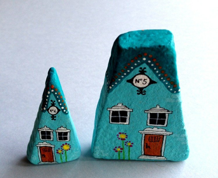 kamenný obraz dom motív svetlomodrý nápad špicatý