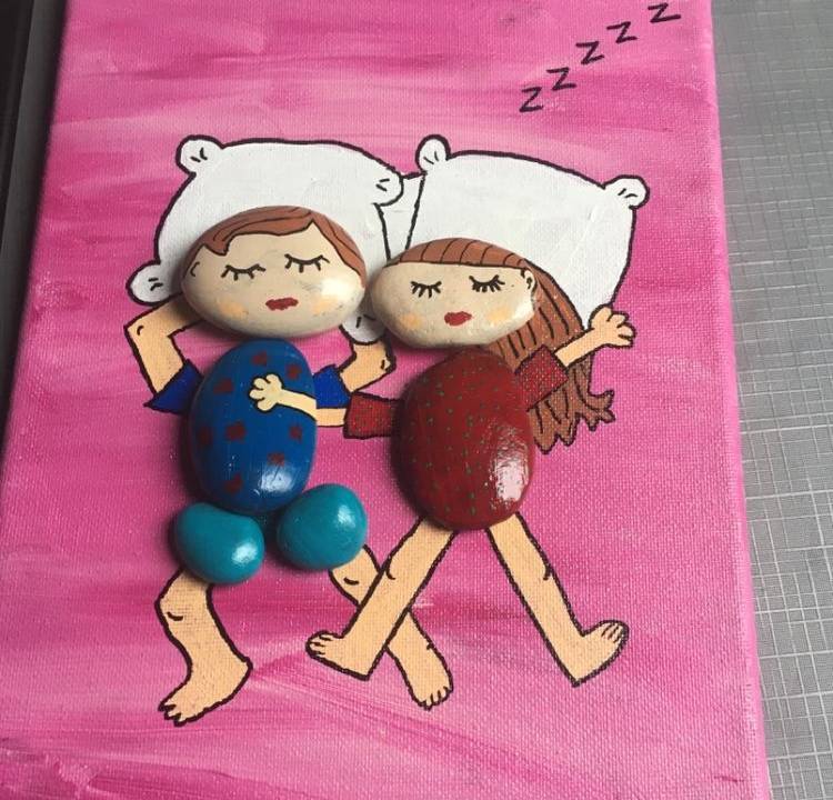 Kamenné figúrky lepia vtipné obrázky a nápady na maľovanie