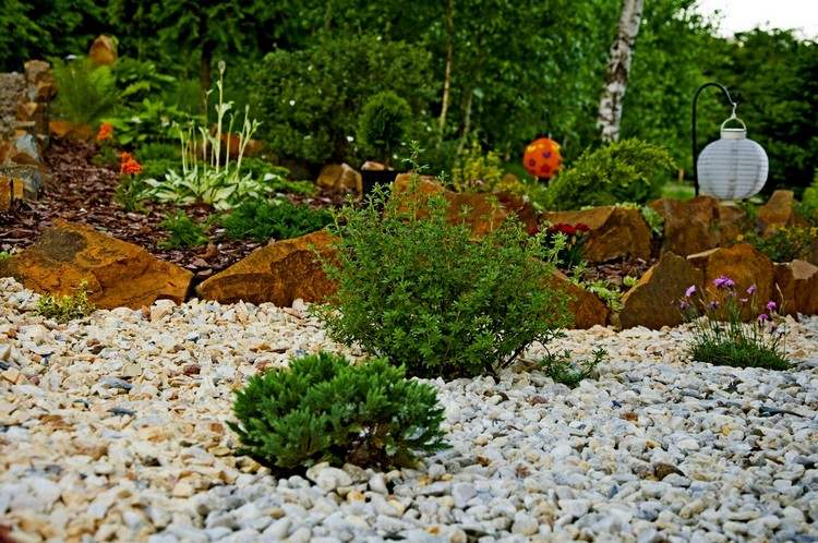 rock-garden-create-splinter-earth-stone-slab-lemovanie