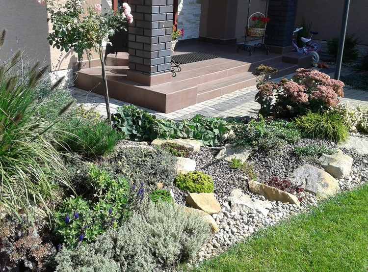 skalná záhrada-pokládka-zem-kryt-trieska-vrstva