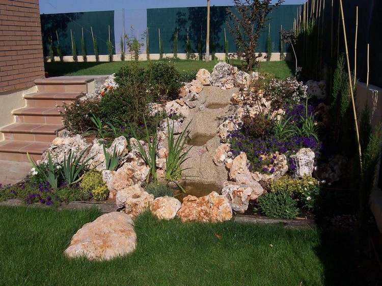 Vytvorte skalnú záhradu na svahu-rastliny-purpurovo-kvitnúci-pôdny kryt