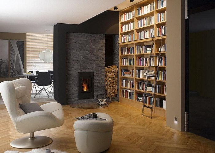 Krbový obklad v kameni vyzerá sivo - Benevento od Klimex kamenná stena v obývačke-krbový obklad-antracit-benevento