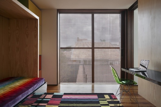 návrh moderného domu škôlky a mriežky od spoločnosti Guilherme Torres