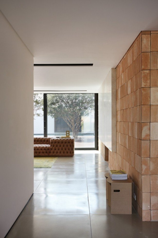 vstupný dizajn obývačky moderný dom od Guilherme Torres