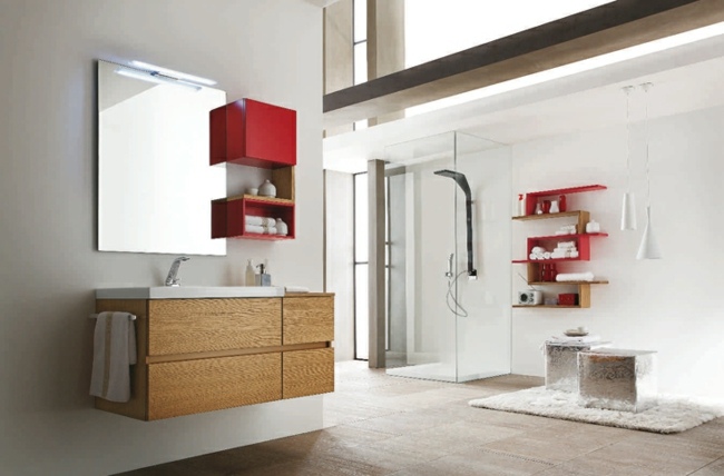 červené akcenty kúpeľňa štýlový kúpeľňový nábytok závesné skrinky zrkadlá