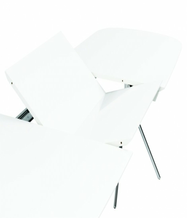 Jedálenský stôl z kolekcie Ottawa