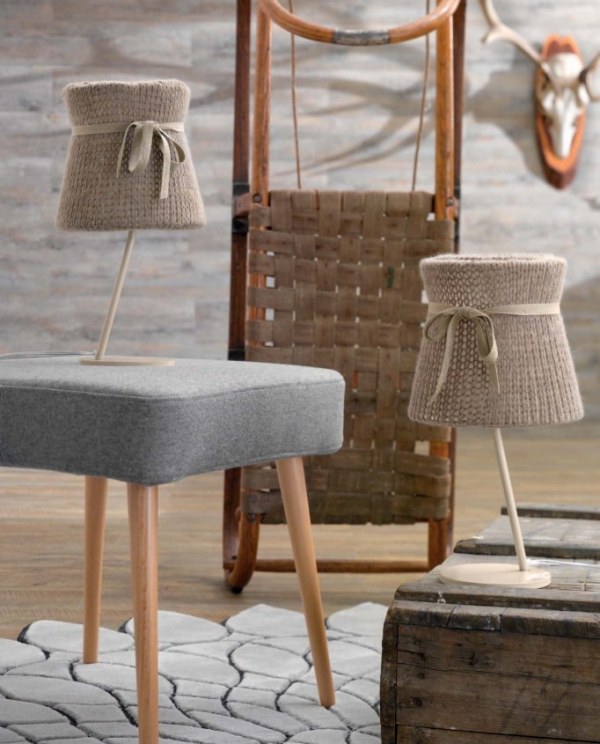 stolové lampy oblečené v zime doimo pletené tienidlo stolové lampy dotiahnuté doimo dekor pletené tienidlo