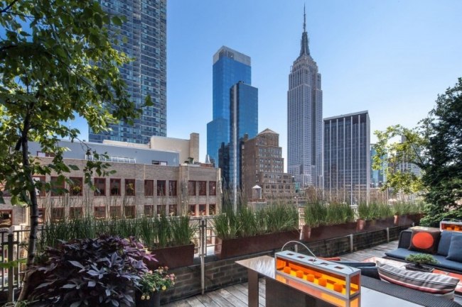 štýlový byt nyc terasa s výhľadom na budovu impéria štýlový apartmán nyc terasa s výhľadom na Empire State Building