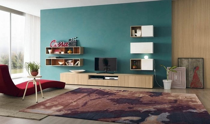 Dizajn stenového systému s drevenými nízkymi doskami a stenovými prvkami Štýlové nástenné jednotky-nízke dosky-drevené dyhy-nástenné police-v červeno-bielej farbe