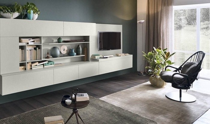 Štýlová modulárna biela nástenná jednotka s prednými rukoväťami Štýlová nástenná jednotka-modulárna-biela-bezúchytkové-skrinky-otvorené police