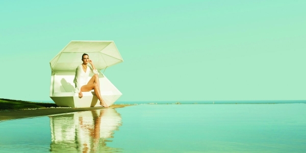 Lehátko dizajnový plážový nábytok-Faz Ramon-Esteve-vondom Plážový nábytok s dizajnom ležadiel-Faz Ramon-Esteve