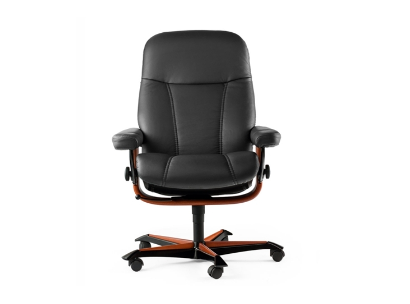 otočné kreslo-koža-bez stresu-konzulka-kancelária-nadčasový-dizajn-patentované-funkcie-Ekornes