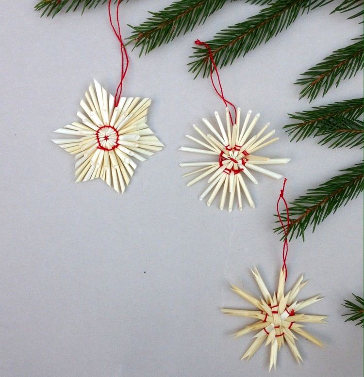 slamené hviezdy-drotár-ozdoby na strome-nápady