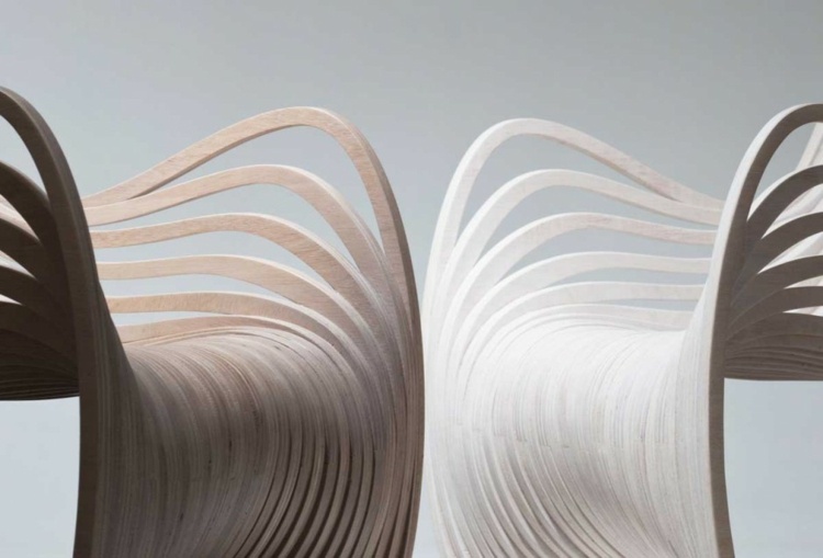 So stoličkami Alejandro Estrada máte zaručený úplný komfort sedenia dizajn bielej stoličky umožňuje nápad z preglejky