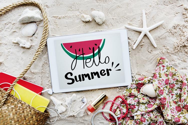 Letné trendy štýly módneho oblečenia na prvý pohľad