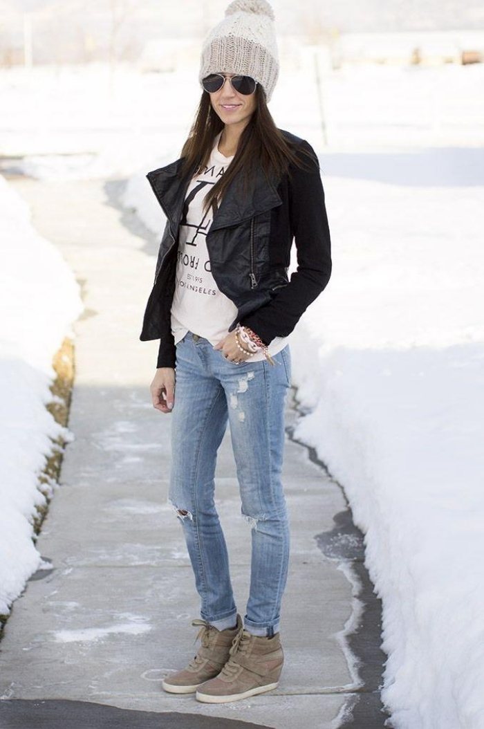 Platformové členkové čižmy z semišovo-čiernej hladkej kože pletenej čiapky Čižmy na platforme-členku-klin-tenisky-semiš-koža-pletená čiapka