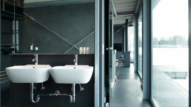 úzka sála-leštená-podlaha-sivá