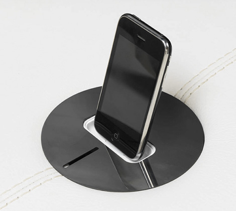 Pohovka MP3 od Natuzzi - iphone Surround Sound - pohovka MP3 od Natuzzi - iphone
