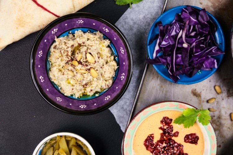 baklažánový šalát tahini sýrska kuchyňa