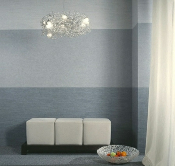 sivá tapeta so zvislými pruhmi šedá-zvislá-pruh-tapeta