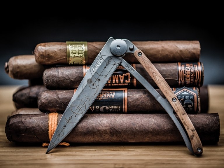 Camping jackknife Konfigurujte Deejo sami