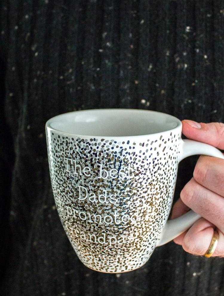 namiesto písania listov ich nechajte prázdne Pohár-maľba-najlepší-otec-darčeky-bodky-font-diy