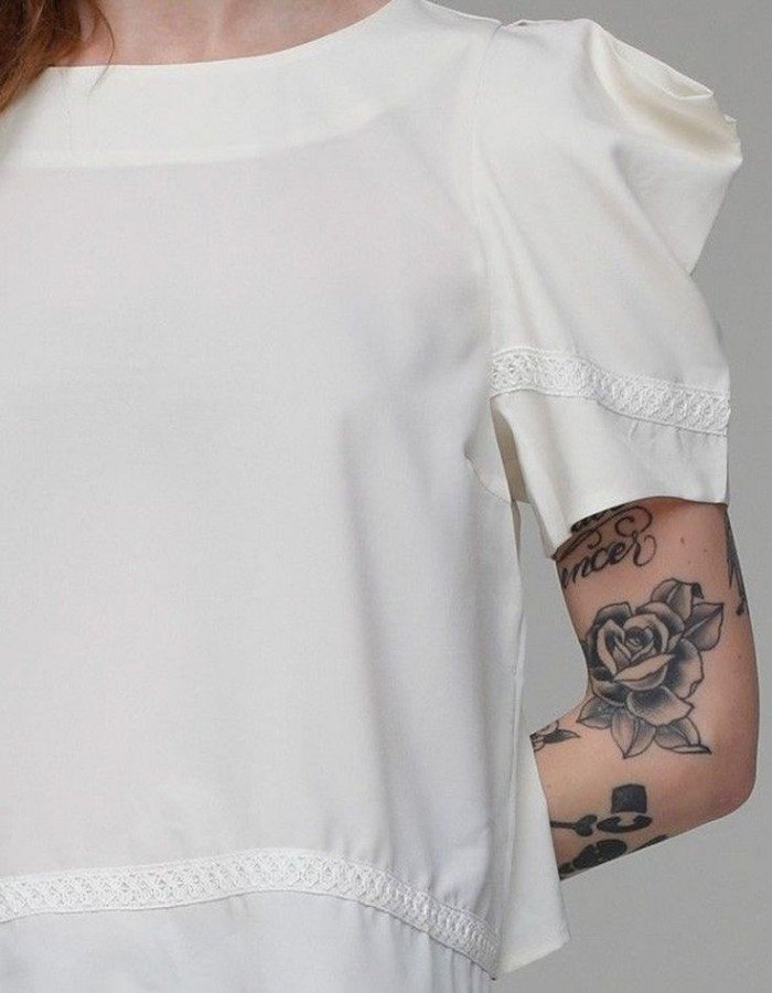 nápady-predlaktie-tetovanie-obrázky-ženy-motívy-ruža