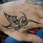 Abstrakte Tätowierung auf der Hand - Снимка Beispiel für die Nummer 21122015 1