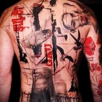 tatouage sur l'abstraction bas du dos - снимка par exemple du nombre 21122015 1