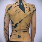 абстракция татуировка на гърба - пример за снимка от 21122015 No10