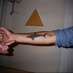 cápa tetoválás az alkaron 1