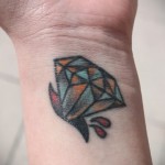 8 kép gyémánt tetoválás a csuklón