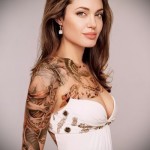 Татуировката на Анджелина Джоли - пример на снимка номер 15