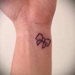 íj tetoválás a csuklón - fotó példa a kész tetoválásra 02052016 2
