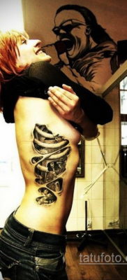 biomechanikai tetoválás nőknek 10.10.2019 №010 - biomechanikai tetoválás -